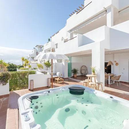 Ground Floor Met Jacuzzi Apartment Estepona